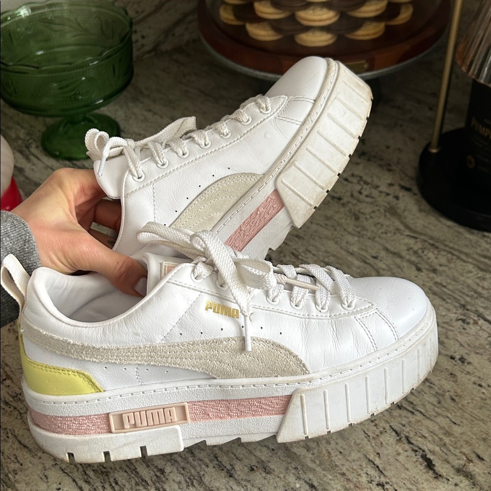 Womens platform puma sneakers 8 - Picture 9 of 11